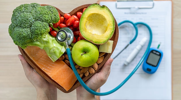The science of the relationship between food and health is often afflicted by universal experts seem tempted to undervalue research into diet and nutrition.