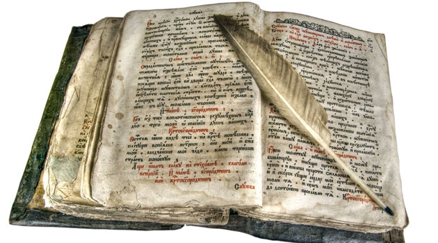 I dag accepterar vi bara formen "har köpt en bok", men på medeltiden gick det lika bra med "har en bok köpt" eller "en bok har köpt".