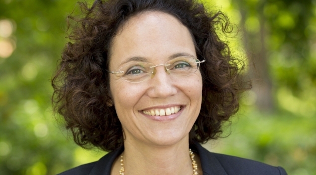 Anna Sarkadi, professor i socialmedicin, är först ut i höstens säsong av Forskarpodden
