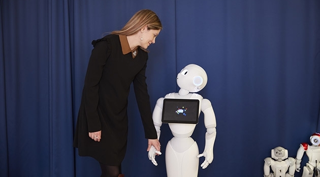 What does it mean to be human? At a seminar in Geneva, Uppsala researcher Ginevra Castellano and others discussed how robots and humans could interact confidently.