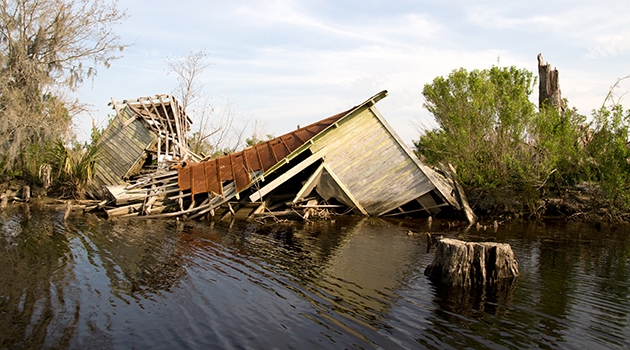 Raserad byggnad i New Orleans efter orkanen Katrina.