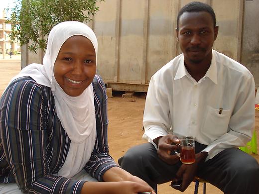en kvinna och en man i Sudan