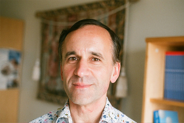 Portrait photo of Constantin.