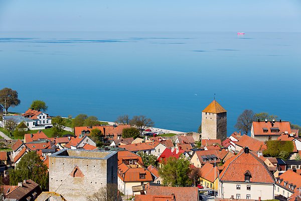 Visby seen from above with the blue sea in the background. 