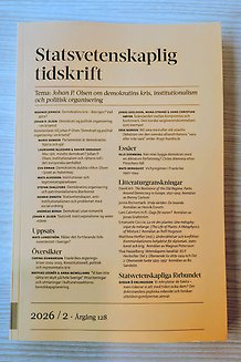 "Statsvetenskaplig tidskrift omslag" omslag