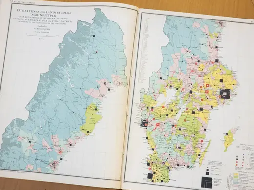 Map sheet from Atlas of Sweden showing different economic zones in different colours on a map of Sweden.